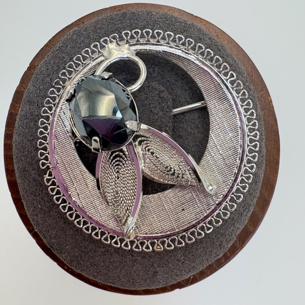 Hematite Flower Design Circle Brooch VTG Sterling Silver 925 Size 1" Diameter